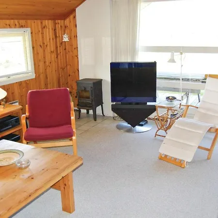 Dom wakacyjny Three-bedroom Holiday In